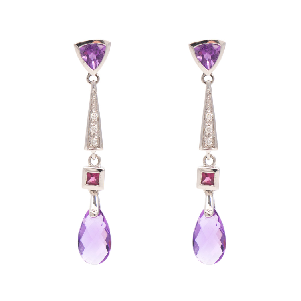 LD_156-3 Pair of Amethyst and Diamond Drop Earrings in 14 Karat White Gold - Image 1