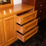 THOMASVILLE Oak Dresser with Double Mirror - Image 6
